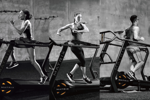 Беговой тренажер Matrix S-Drive с консолью Metrics Беговой тренажер Matrix S-Drive с консолью Metrics