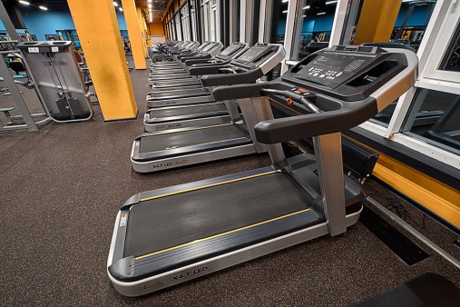 Беговая дорожка коммерческая AeroFIT X4-T LED Беговая дорожка коммерческая AeroFIT X4-T LED