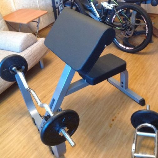 Скамья Скотта Body-Solid ProClub GPCB329 с регулируемой по высоте партой Скамья Скотта Body-Solid ProClub GPCB329 с регулируемой по высоте партой