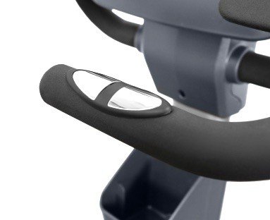 Сенсорные датчики пульса для считывания пульса пользователя во время тренировки. Сенсорные датчики пульса для считывания пульса пользователя во время тренировки.