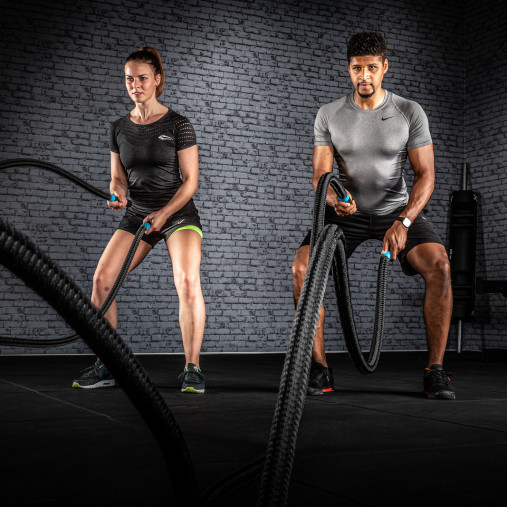 Тренировочный канат AEROBIS Battle Rope V2, длина 10 м, диаметр 40 мм, вес 9,4 кг, черный Тренировочный канат AEROBIS Battle Rope V2, длина 10 м, диаметр 40 мм, вес 9,4 кг, черный