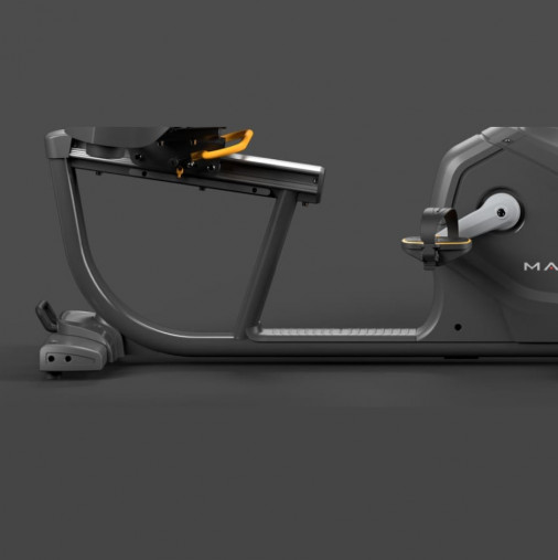 Горизонтальный велотренажер Matrix Endurance. Консоль Touch Base