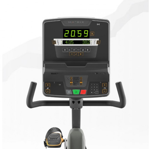 Горизонтальный велотренажер Matrix Performance. Консоль LED