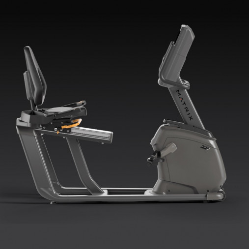 Горизонтальный велотренажер Matrix Lifestyle. Консоль LED Горизонтальный велотренажер Matrix Lifestyle. Консоль LED