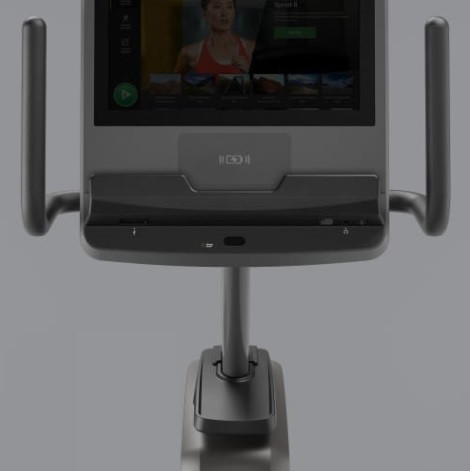 Горизонтальный велотренажер Matrix Lifestyle. Консоль LED Горизонтальный велотренажер Matrix Lifestyle. Консоль LED