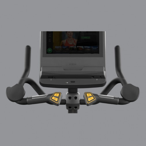 Вертикальный велотренажер Matrix Endurance. Консоль Touch