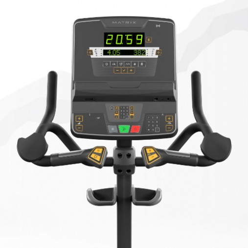 Вертикальный велотренажер Matrix Endurance. Консоль LED