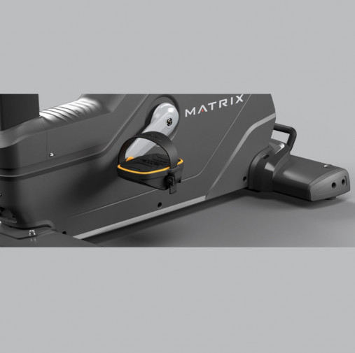 Вертикальный велотренажер Matrix Endurance. Консоль LED