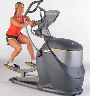 Эллиптический тренажер Octane Fitness Q47xi, поручни, траектория которых сходится в одной точке