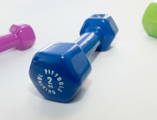 Гантель в виниловой оболочке 2 кг Original Fit.Tools синяя Гантель в виниловой оболочке 2 кг Original Fit.Tools синяя