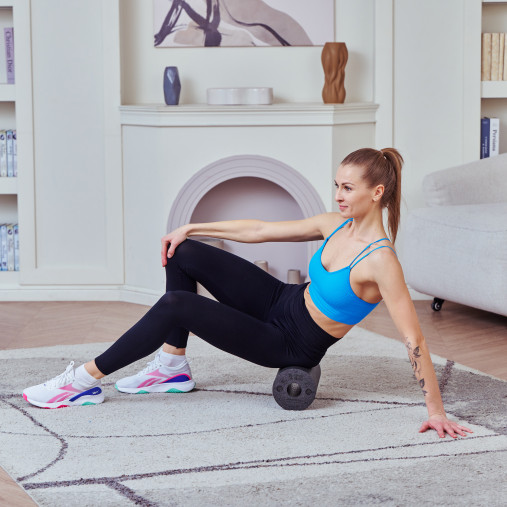 Массажный ролик TOGU Blackroll 15 см, средняя жесткость, черный