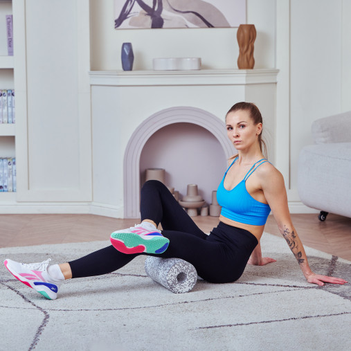 Массажный ролик TOGU Blackroll 15 см, средняя жесткость, черный