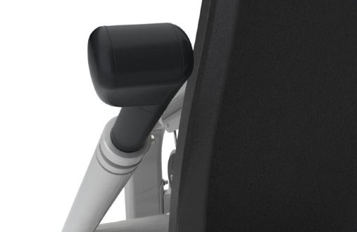 Запатентованные рукоятки повышенной комфортности Action Specific Grips™ c оптимальным распределением нагрузки на руки