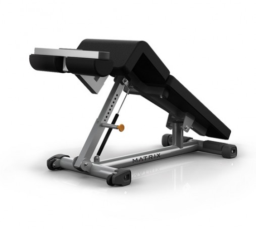 Регулируемая скамья для пресса и жима лежа с отрицательным наклоном Matrix Magnum A61 Регулируемая скамья для пресса и жима лежа с отрицательным наклоном Matrix Magnum A61
