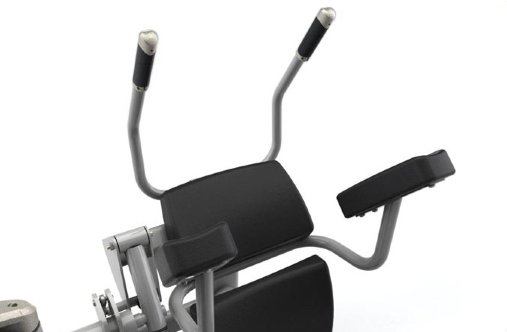 Запатентованные рукоятки повышенной комфортности Action Specific Grips™ c оптимальным распределением нагрузки на руки