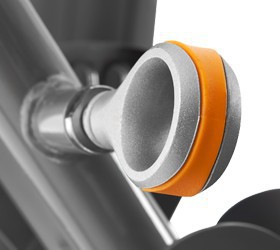 Удобная эргономичная рукоятка для регулировки сидения (только для Versa PLUS)